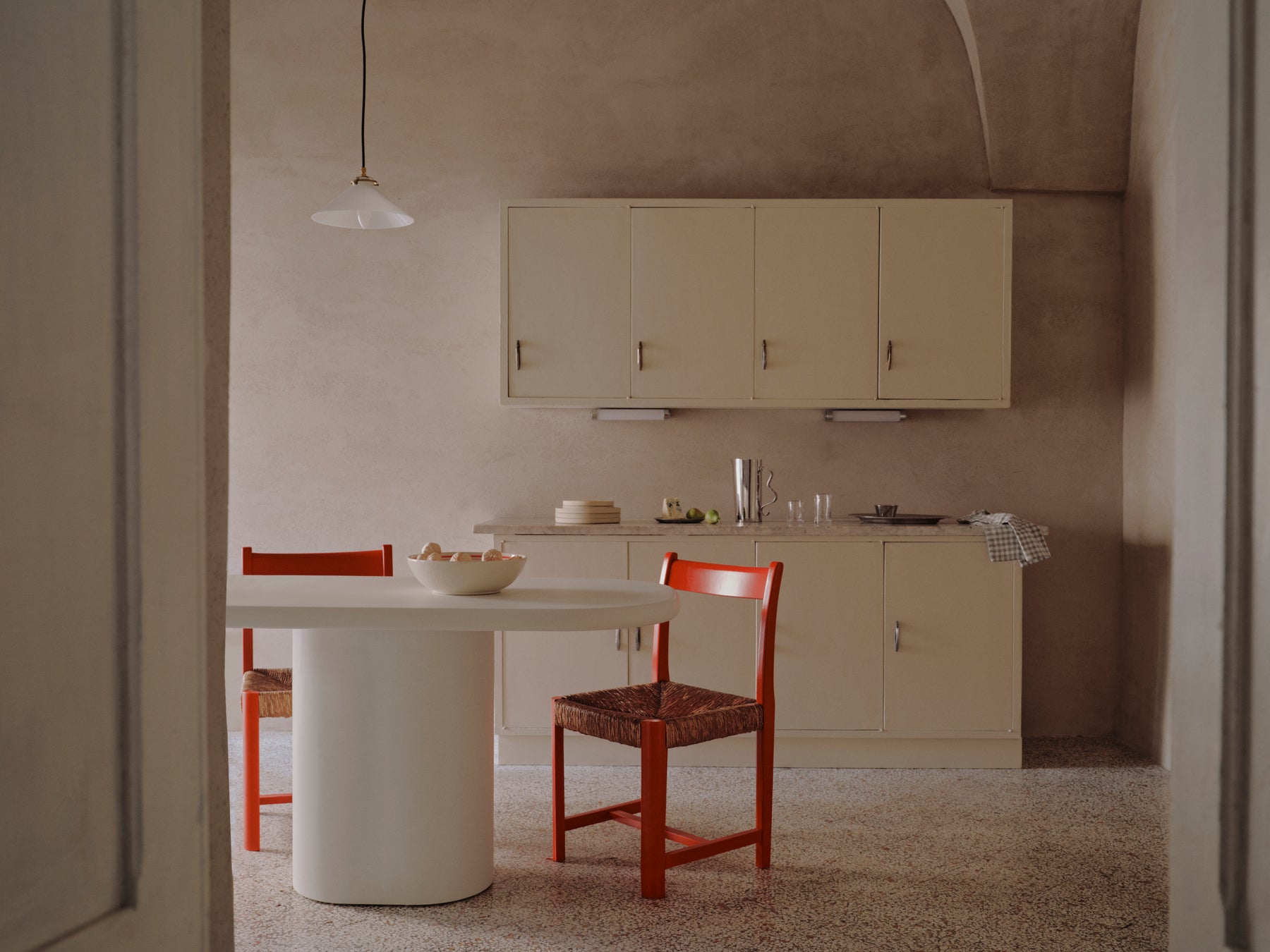 Lucca dining table