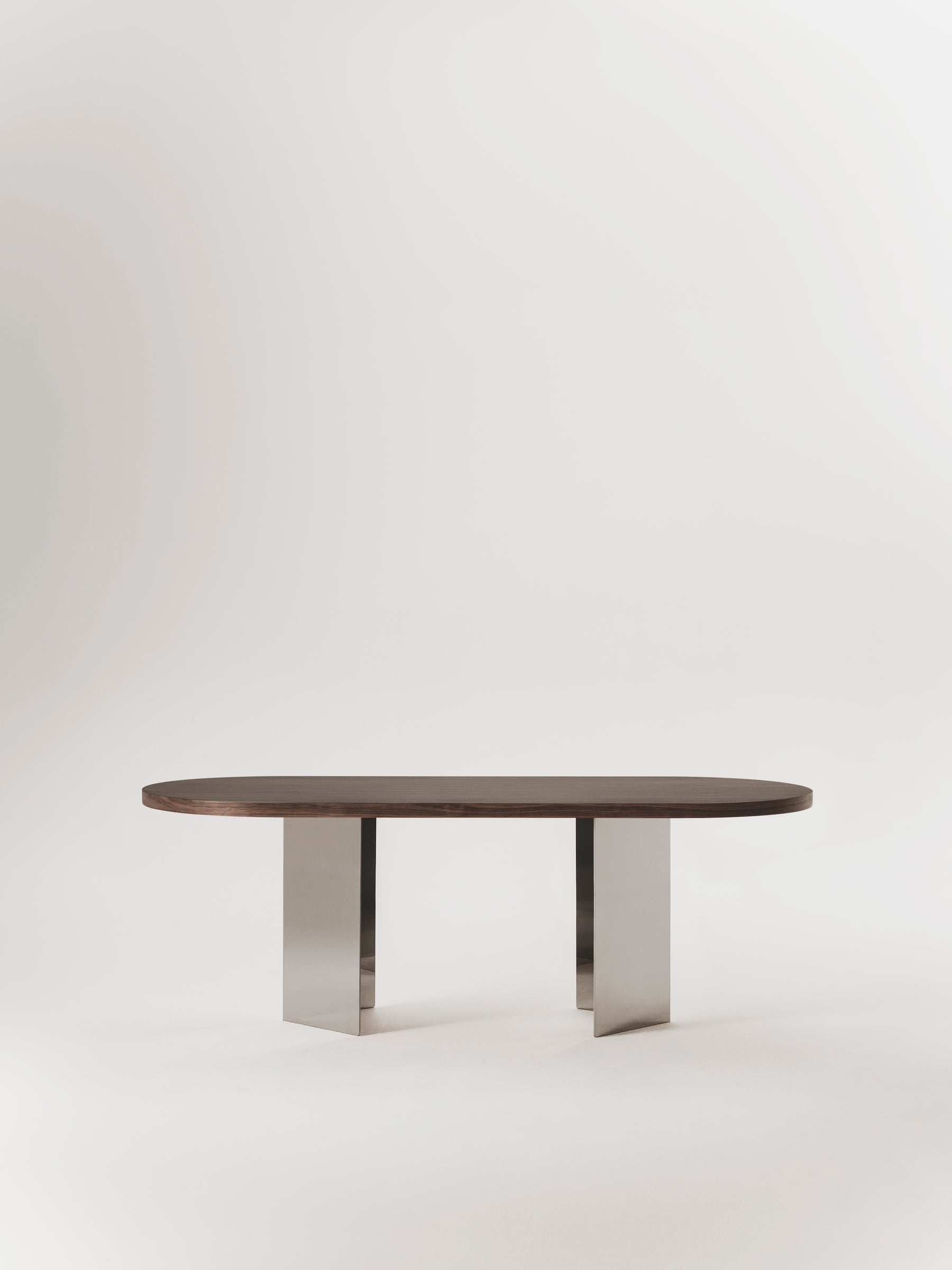 Mara dining table