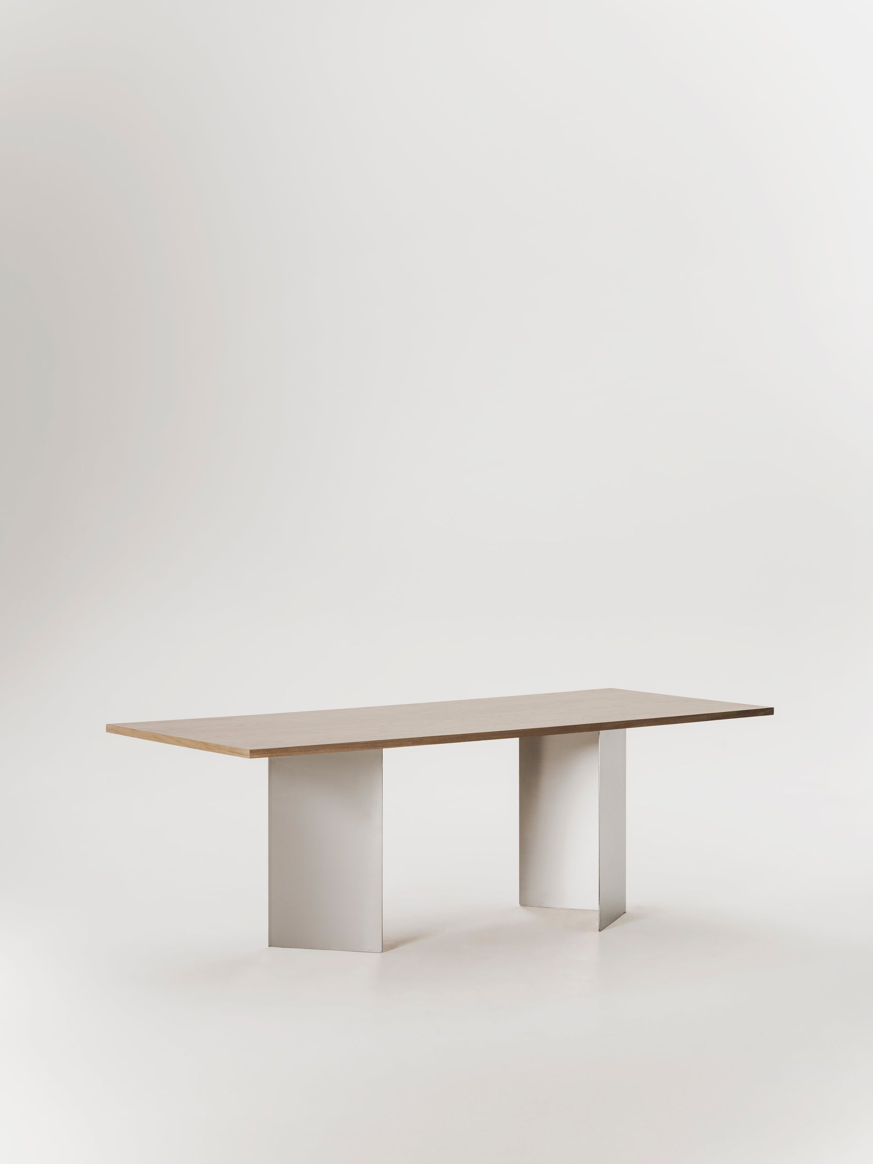 Ander dining table