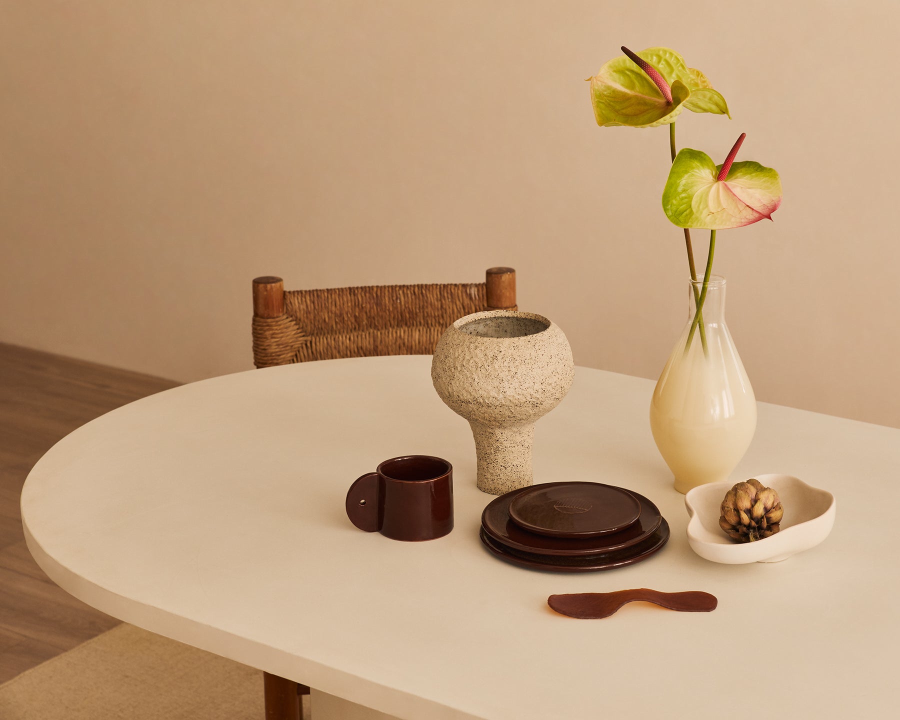 Reye dining table
