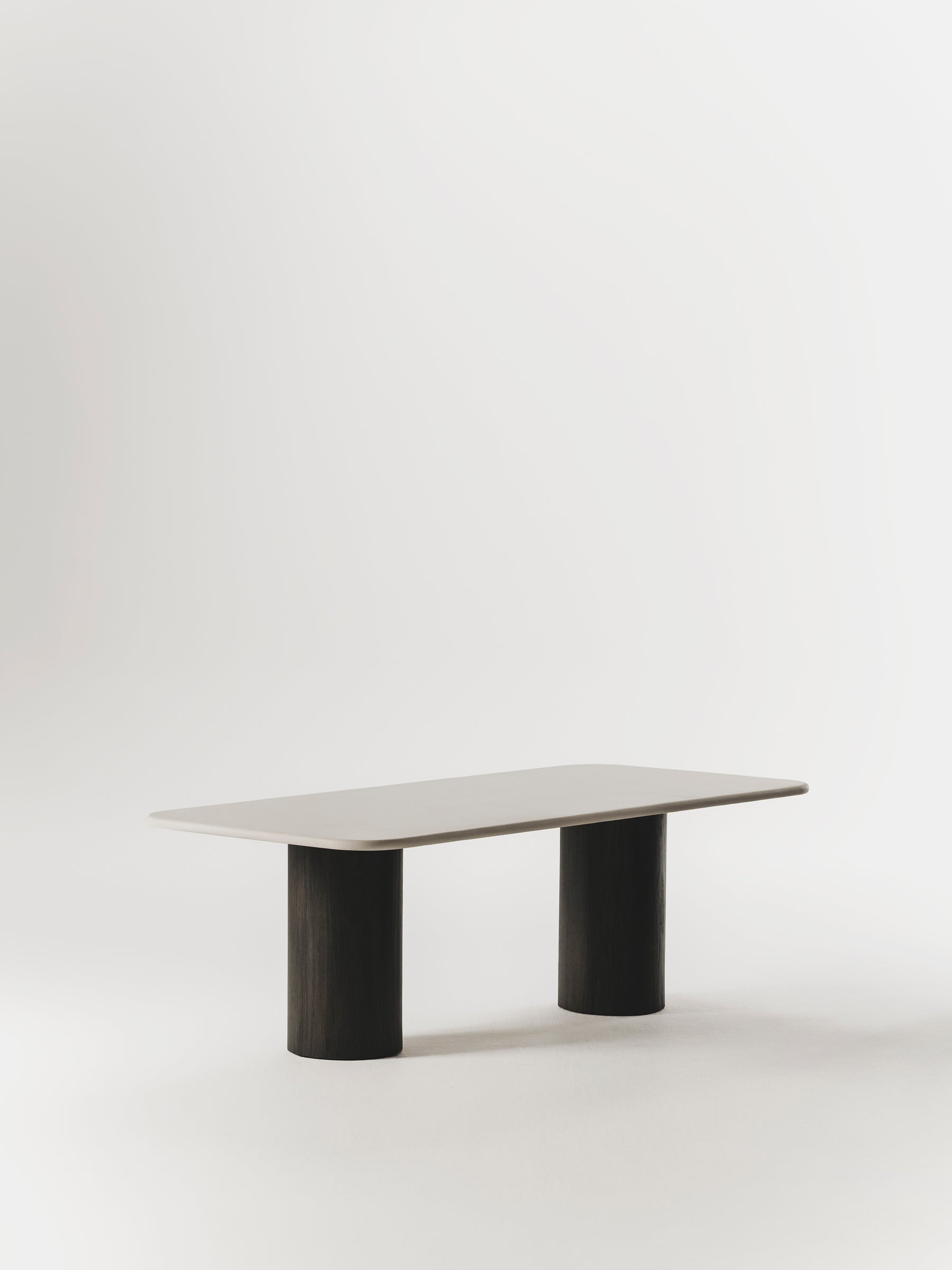 Julinha dining table - dark oak leg